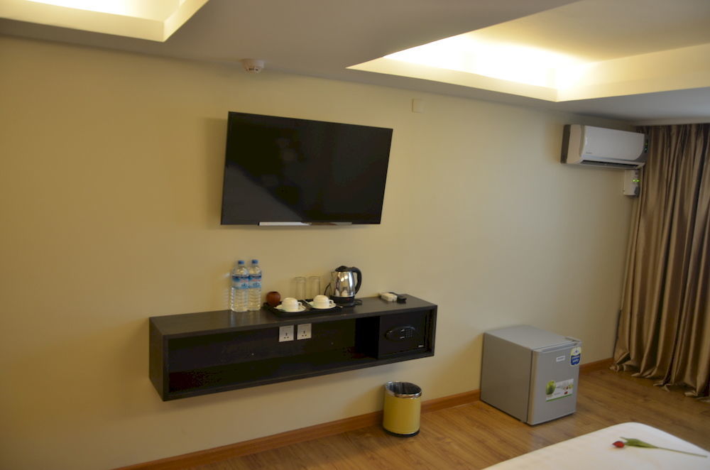 51 3* Yangon